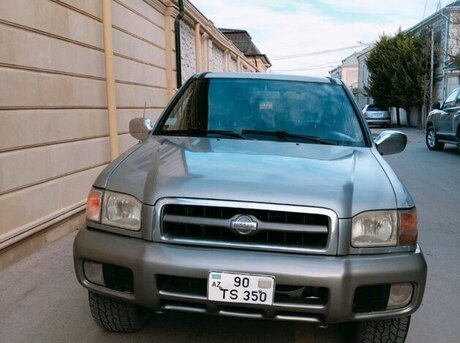 Nissan Pathfinder 2000