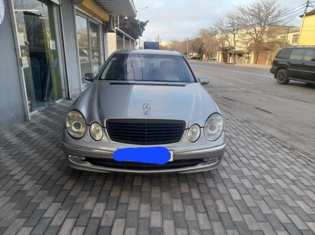 Mercedes E 240 2003