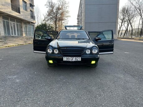 Mercedes E 240 1999