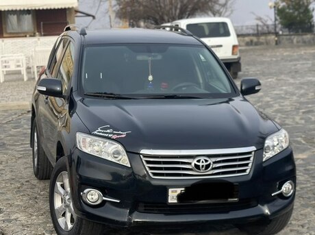 Toyota RAV4 2011