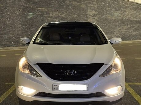 Hyundai Sonata 2010
