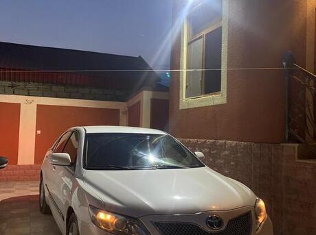 Toyota Camry 2011