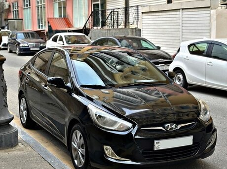 Hyundai Accent 2011