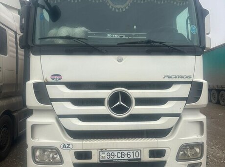 Mercedes Actros 1844