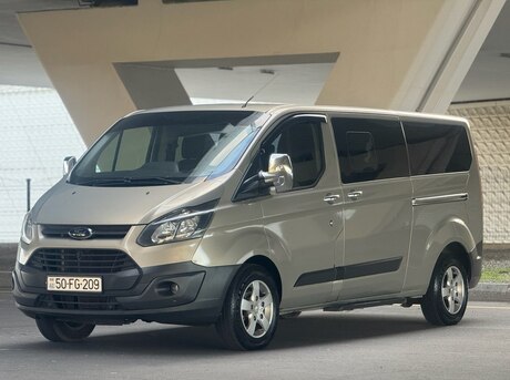 Ford Tourneo Custom 2013