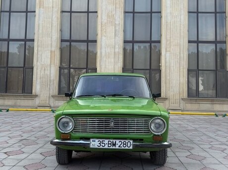 LADA (VAZ) 21011 1983