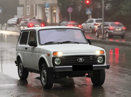 LADA (VAZ) Niva 2012