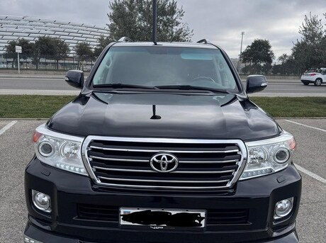 Toyota Land Cruiser 2011