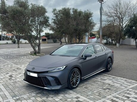 Toyota Camry 2025