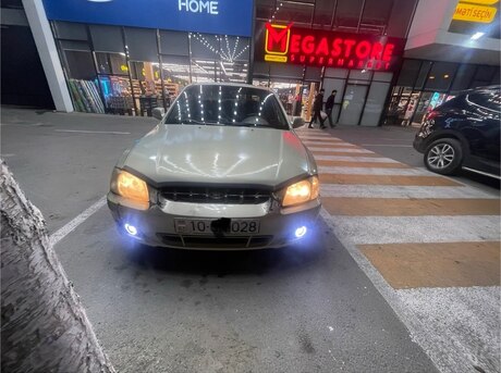 Hyundai Accent 2000