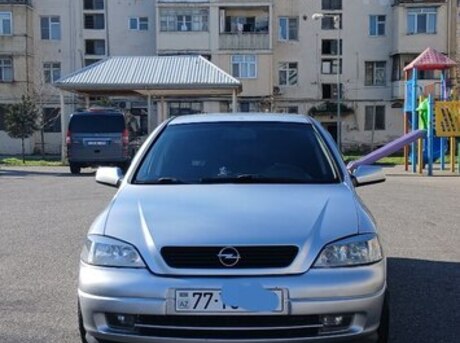 Opel Astra 2000