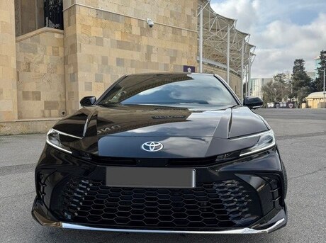 Toyota Camry 2025