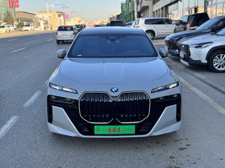 BMW 740