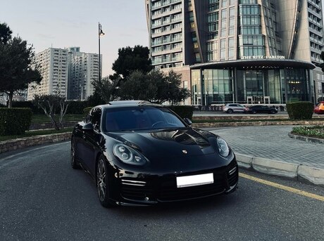 Porsche Panamera GTS 2014