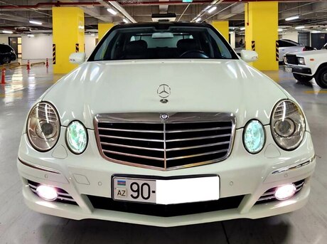 Mercedes E 200