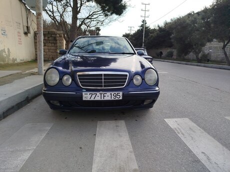 Mercedes E 220 2000