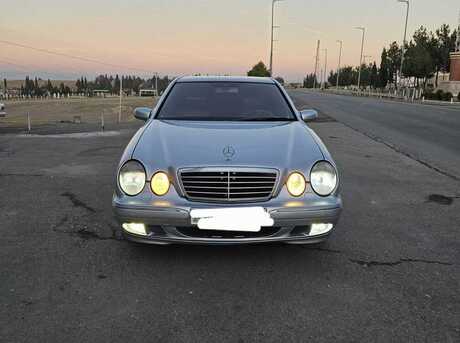 Mercedes E 220 2001