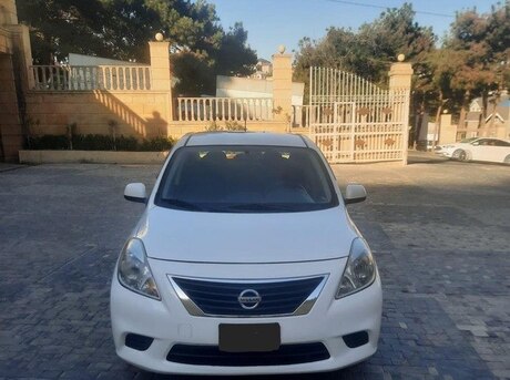 Nissan Sunny 2011