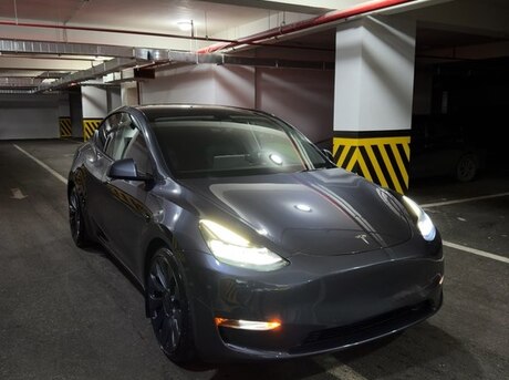 Tesla Model Y 2021
