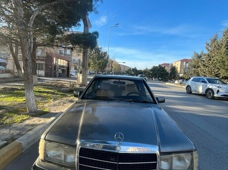 Mercedes 190 1990