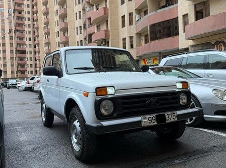 LADA (VAZ) Niva 2012