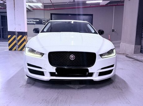 Jaguar XE 2018