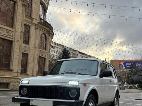 LADA (VAZ) Niva 2012