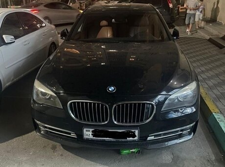 BMW 750 2010
