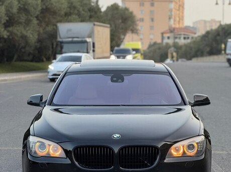 BMW 750 2009