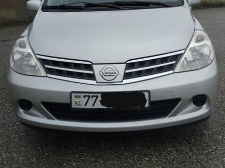 Nissan Tiida 2011