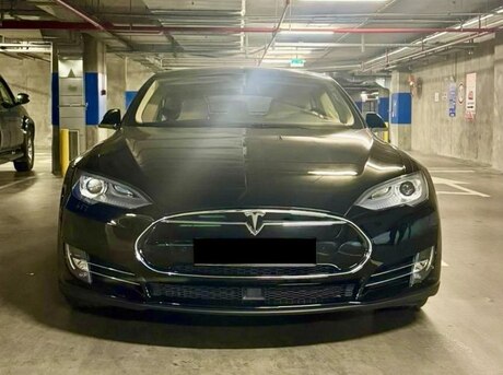 Tesla Model S 2014