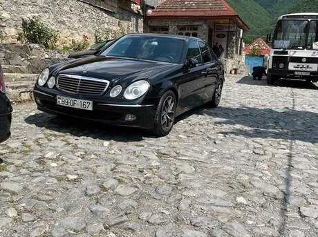 Mercedes E 220 2003