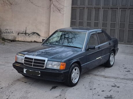 Mercedes 190 1990