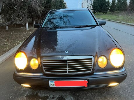 Mercedes E 240 1999
