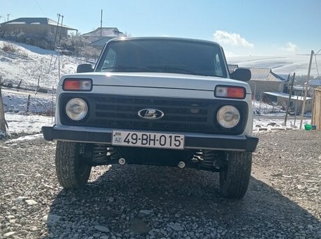 LADA (VAZ) Niva 2015