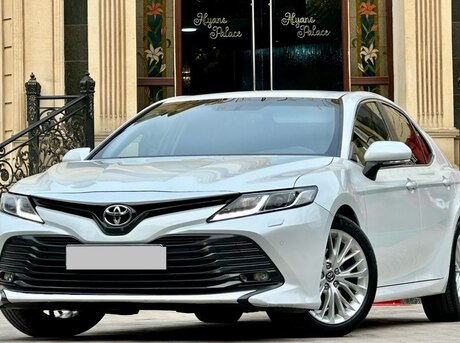 Toyota Camry 2019