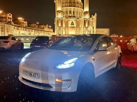 Tesla Model 3 2023
