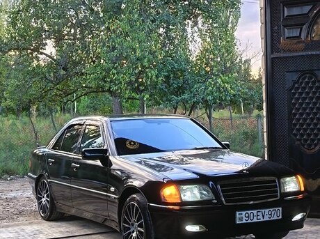 Mercedes C 200