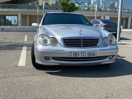 Mercedes C 200