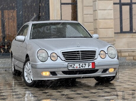 Mercedes E 220 2000