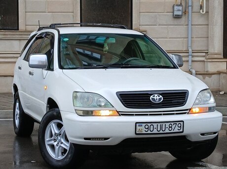 Toyota Harrier 2000