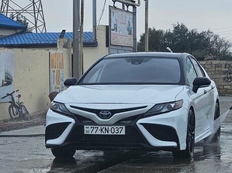Toyota Camry 2021