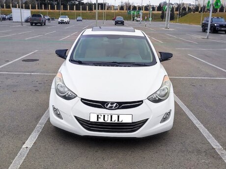 Hyundai Elantra 2012