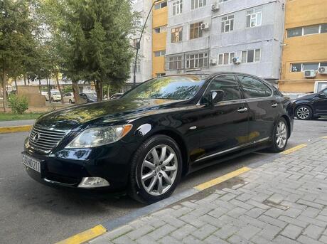 Lexus  2008