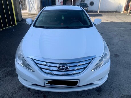 Hyundai Sonata 2012