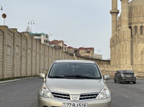 Nissan Tiida 2011
