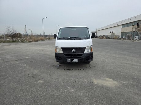 Nissan Urvan 2007