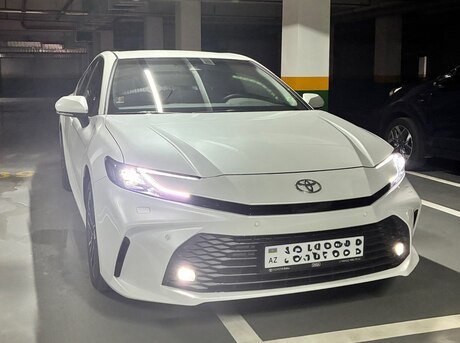 Toyota Camry 2025