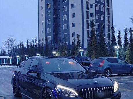 Mercedes C 43 AMG 4MATIC
