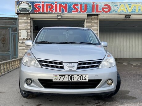 Nissan Tiida 2012